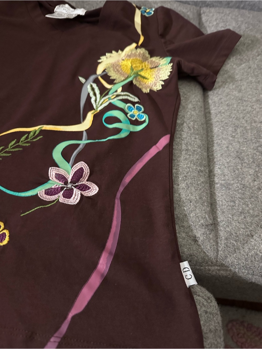 Dior Brown Short-Sleeve Tee with Multicolor Floral Embroidery - Picture 3 of 6